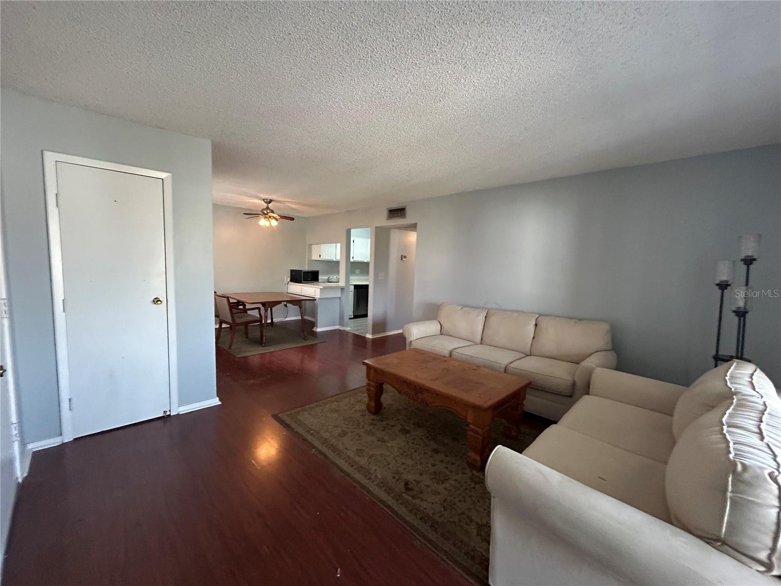Image 3 of 12 For 6519 Newberry Road 1209