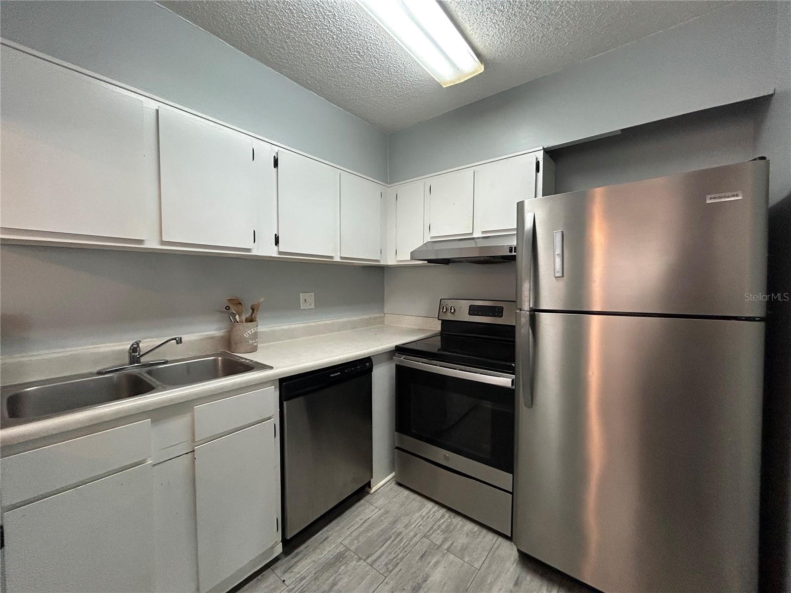 Image 5 of 12 For 6519 Newberry Road 1209