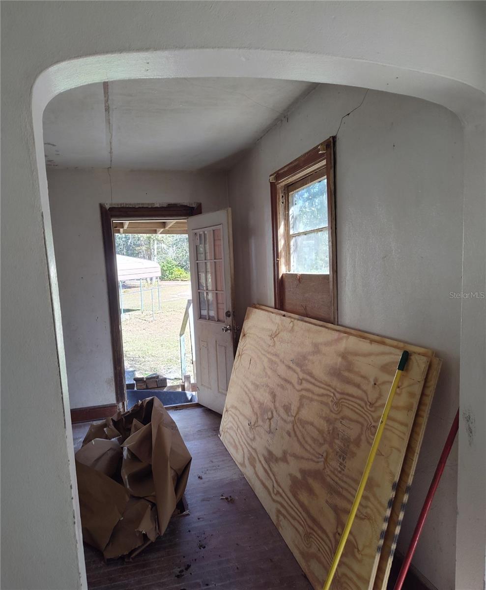 Image 19 of 27 For 21215 111th Avenue