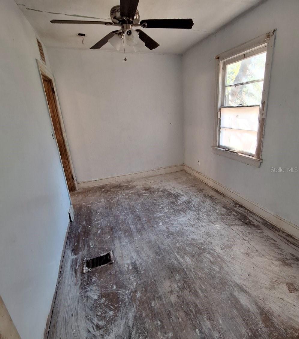 Image 2 of 27 For 21215 111th Avenue