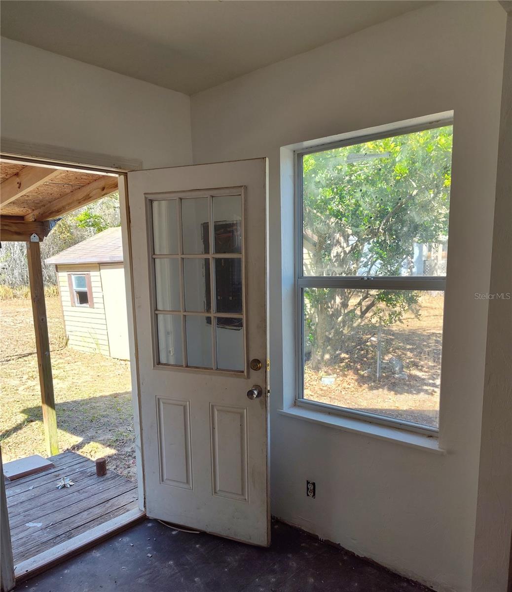 Image 21 of 27 For 21215 111th Avenue