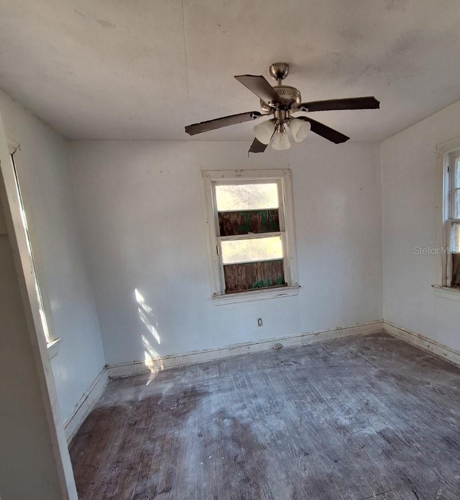 Image 3 of 27 For 21215 111th Avenue