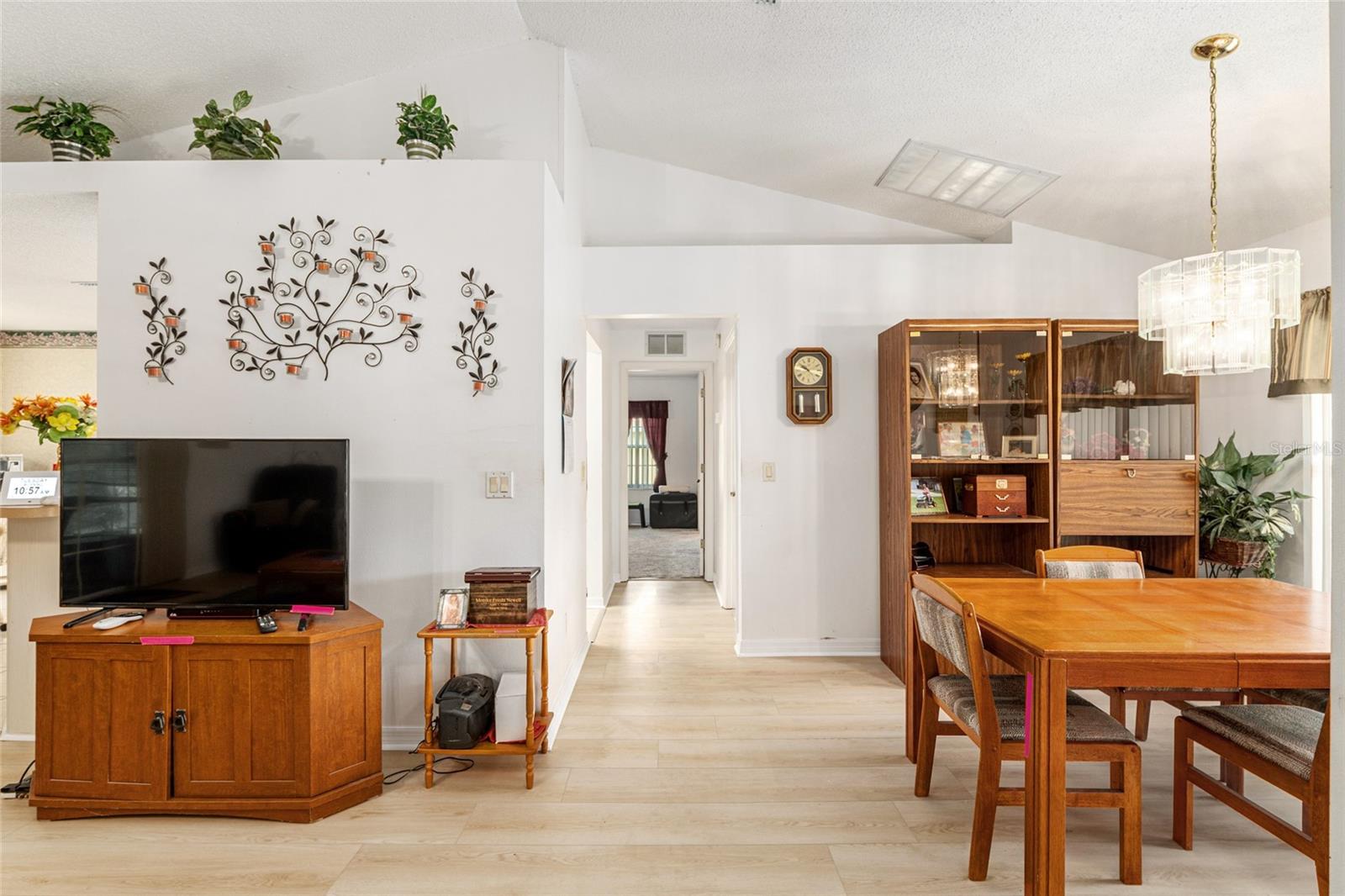 Image 17 of 74 For 11123 53rd Circle