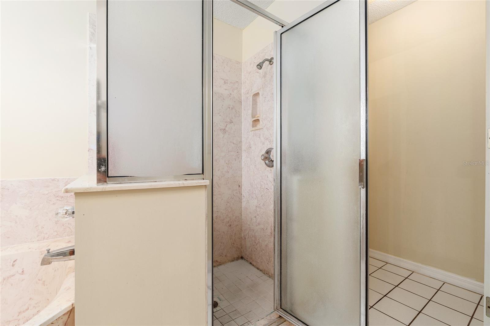 Image 32 of 74 For 11123 53rd Circle