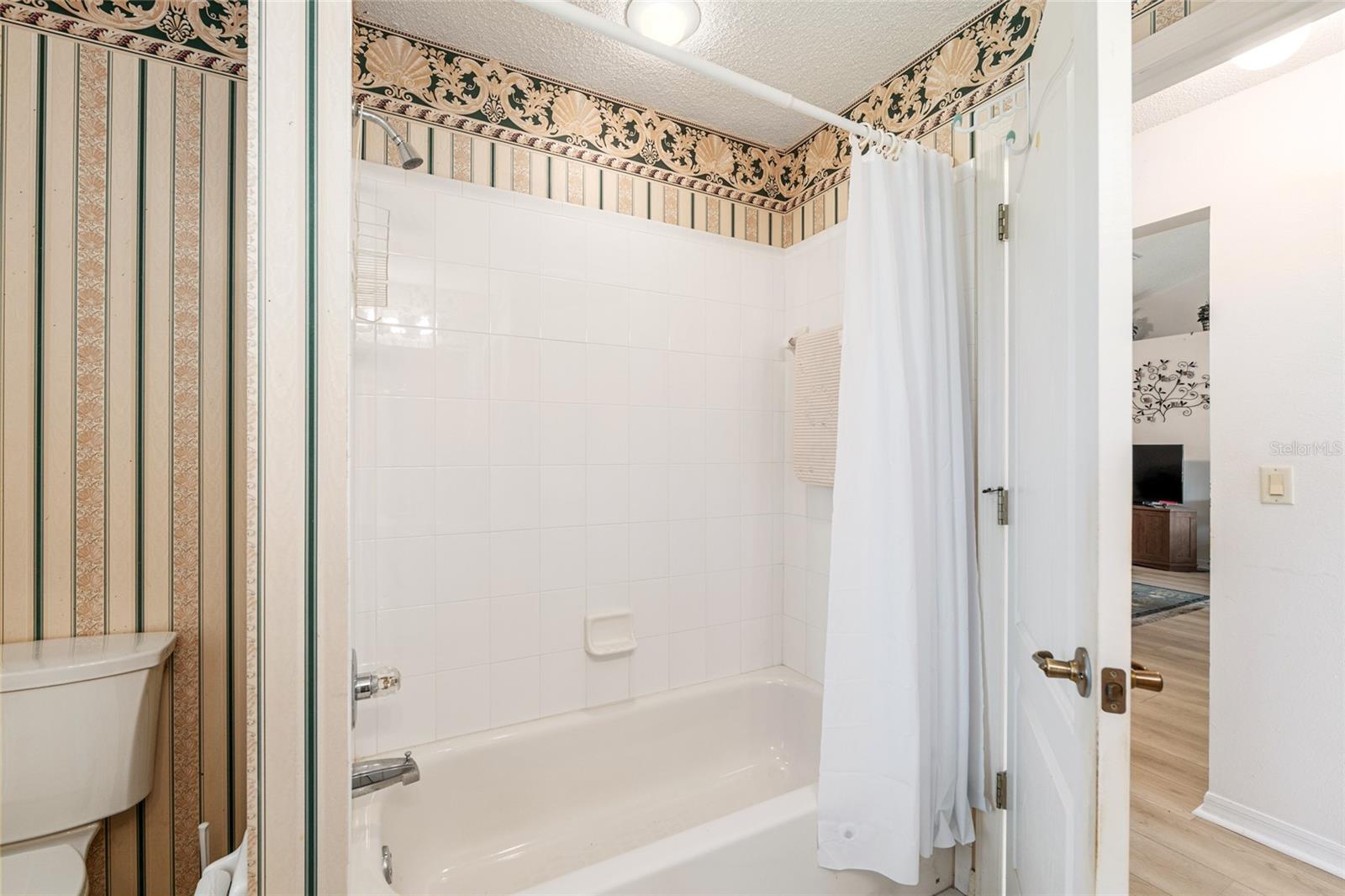 Image 40 of 74 For 11123 53rd Circle