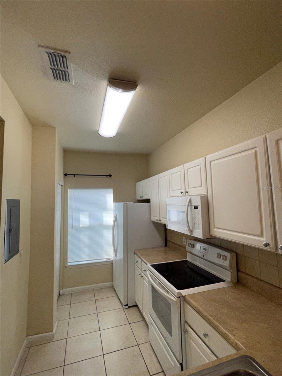 Image 11 of 27 For 4872 42nd Road 106