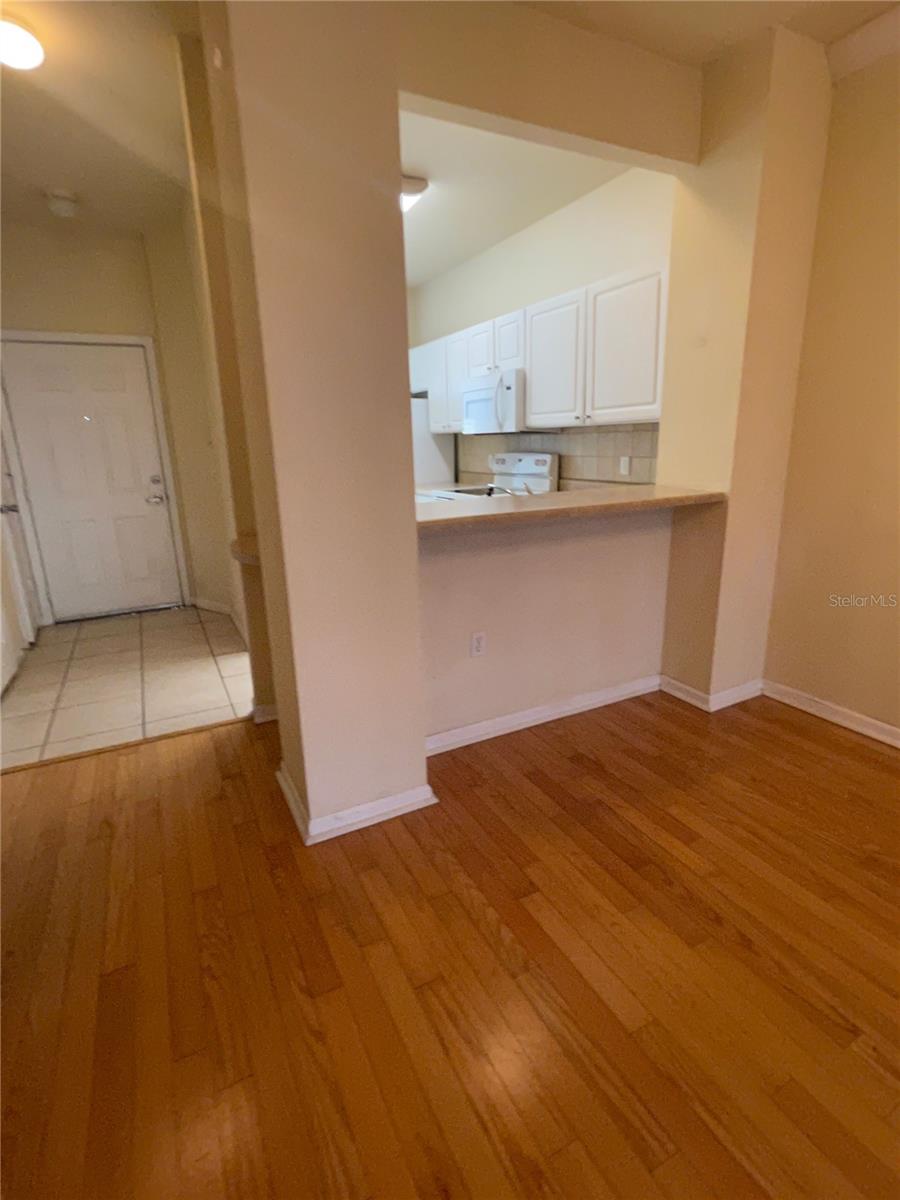 Image 5 of 27 For 4872 42nd Road 106