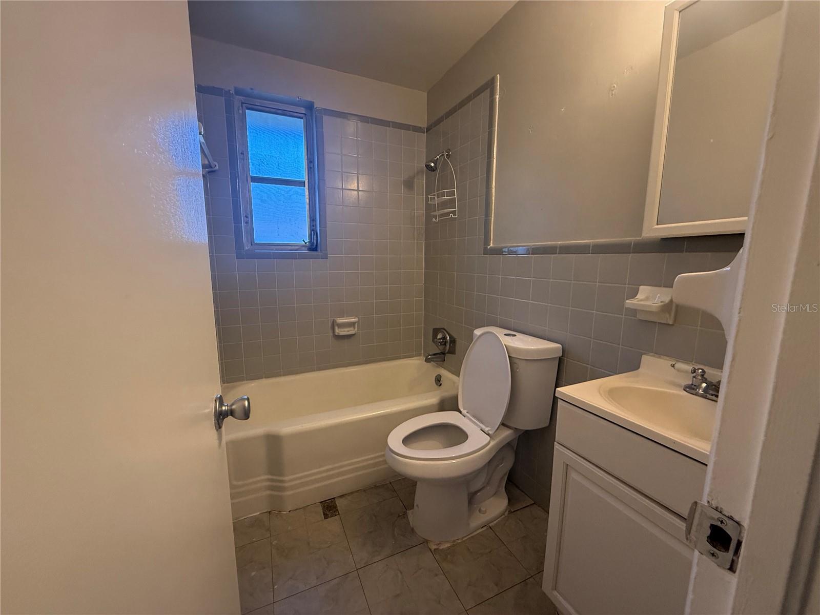 Image 8 of 11 For 1401 5th Avenue