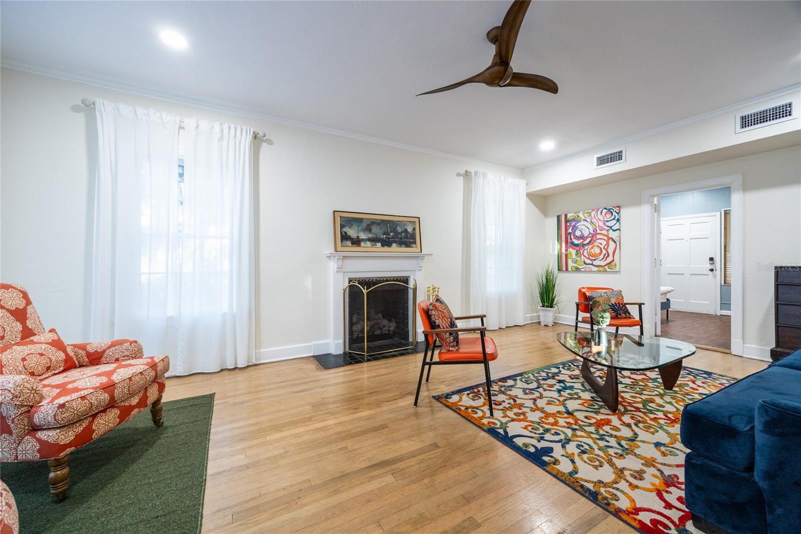 Image 13 of 68 For 425 Boulevard