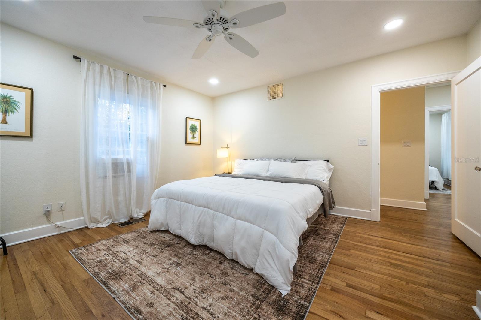 Image 43 of 68 For 425 Boulevard
