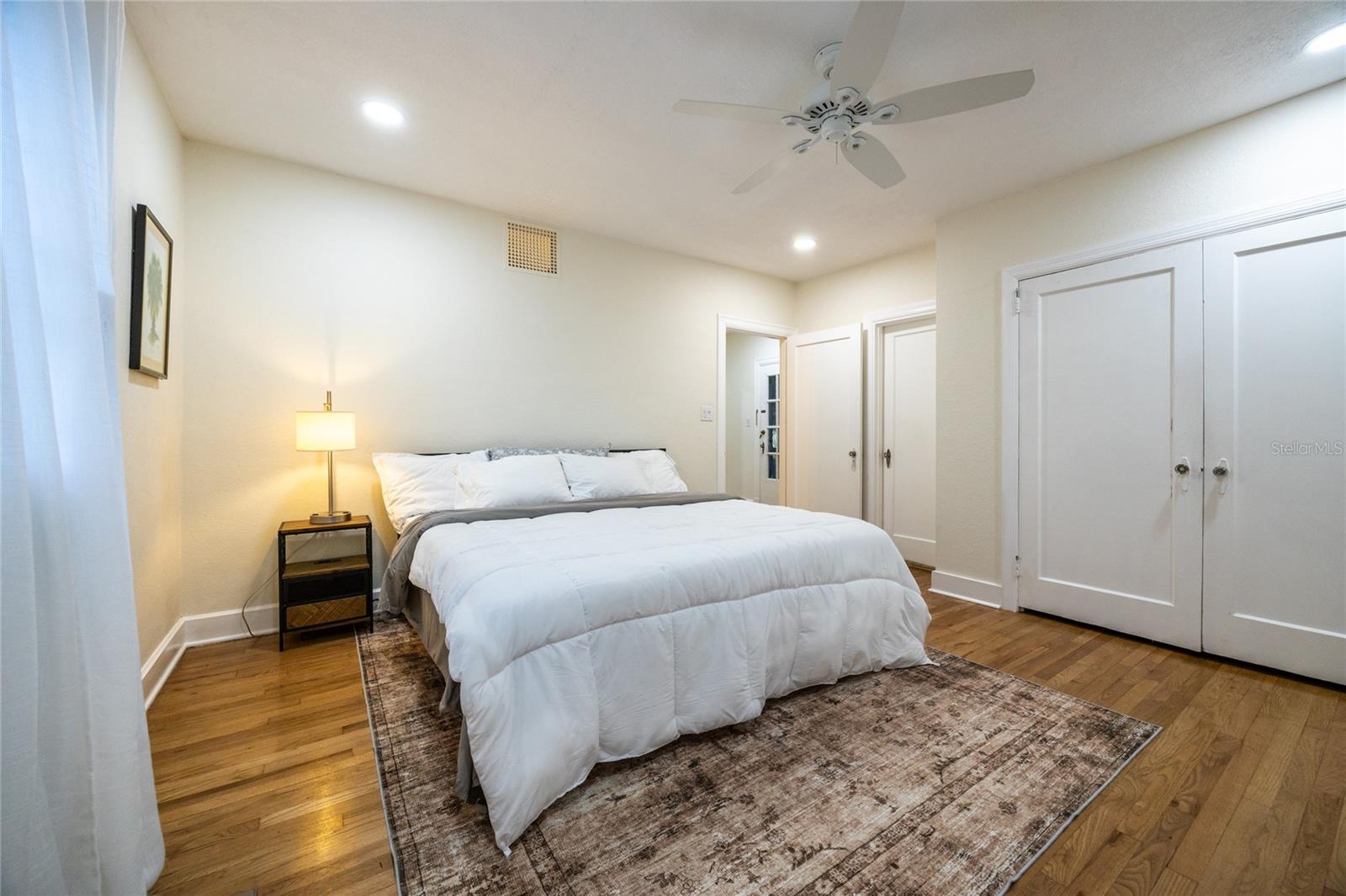 Image 45 of 68 For 425 Boulevard