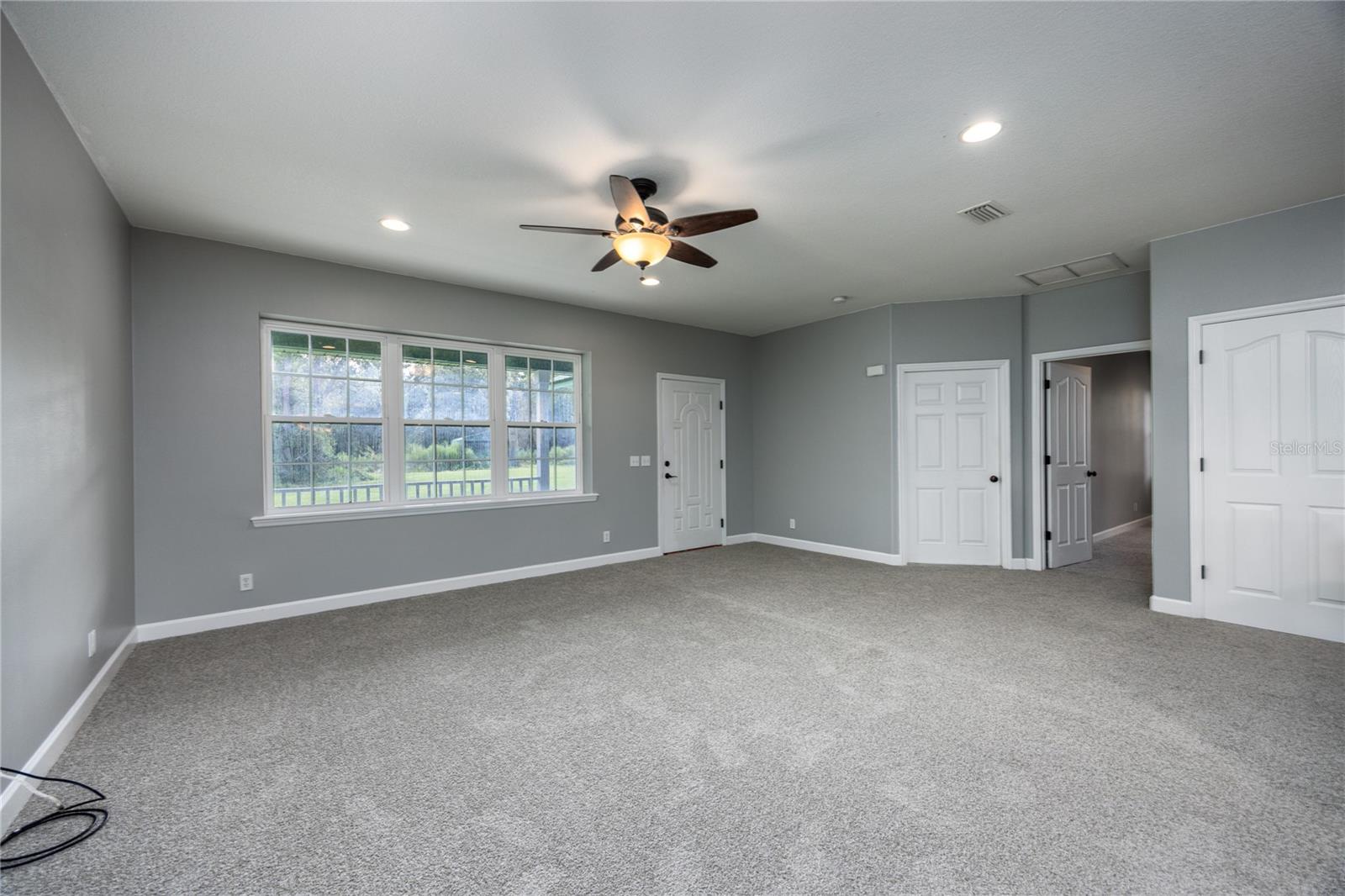 Image 13 of 66 For 913 Coles Court