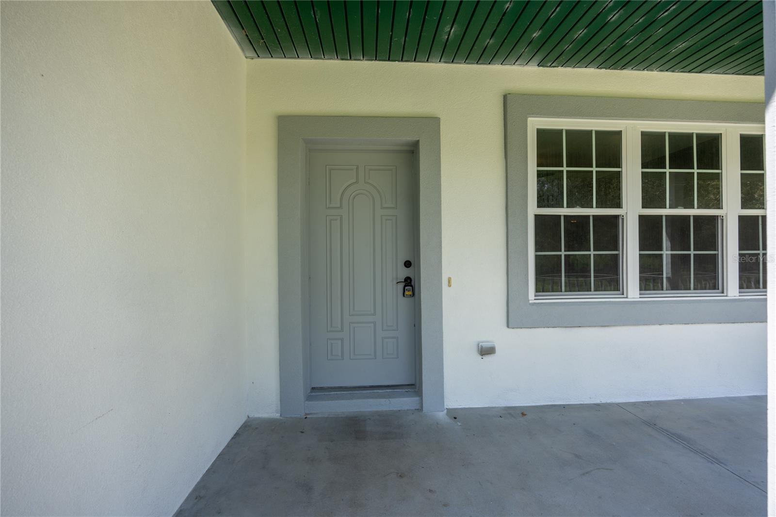Image 32 of 66 For 913 Coles Court