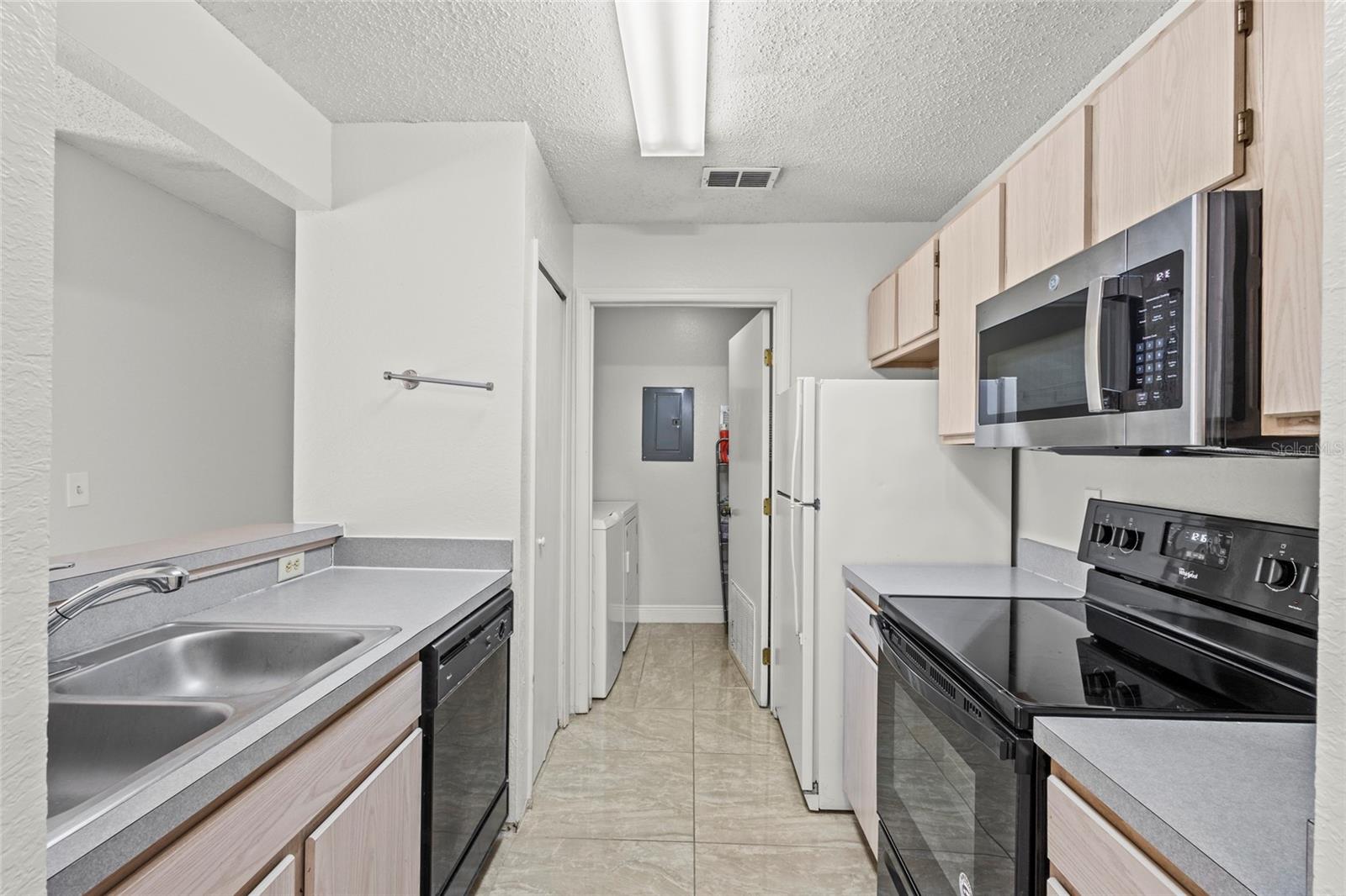 Image 11 of 16 For 3705 27th Street 715