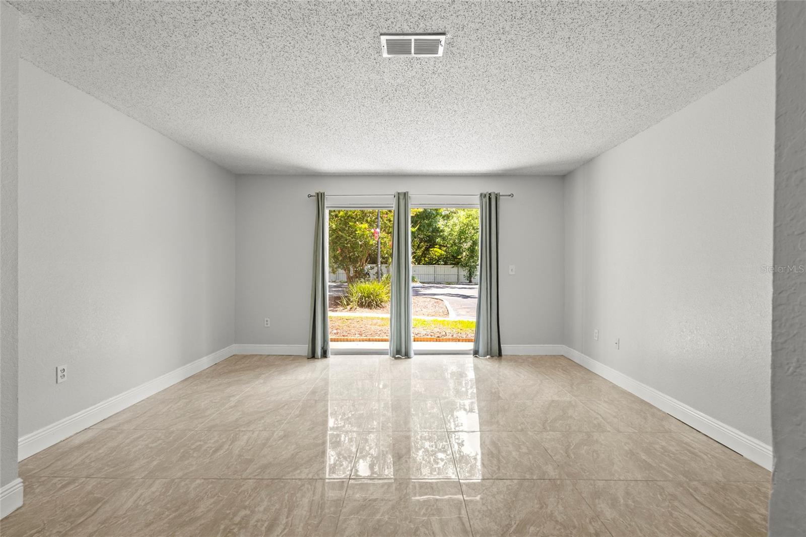 Image 3 of 16 For 3705 27th Street 715