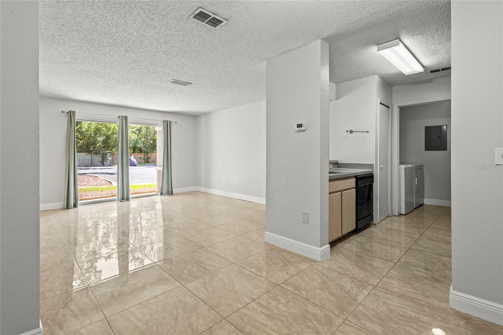 Image 5 of 16 For 3705 27th Street 715