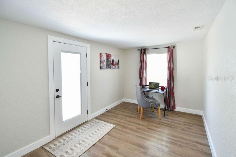 Image 17 of 25 For 418 40th Avenue S