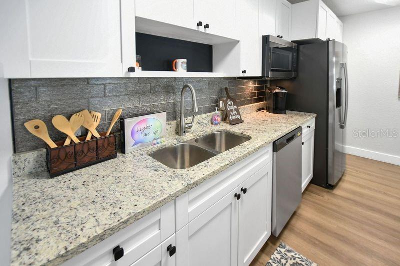 Image 5 of 25 For 418 40th Avenue S