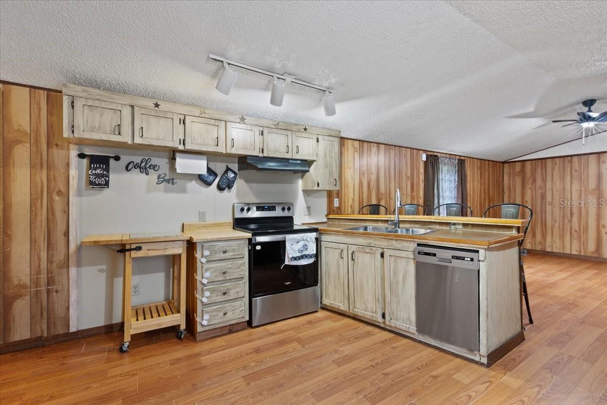 Image 6 of 37 For 9712 58th Street