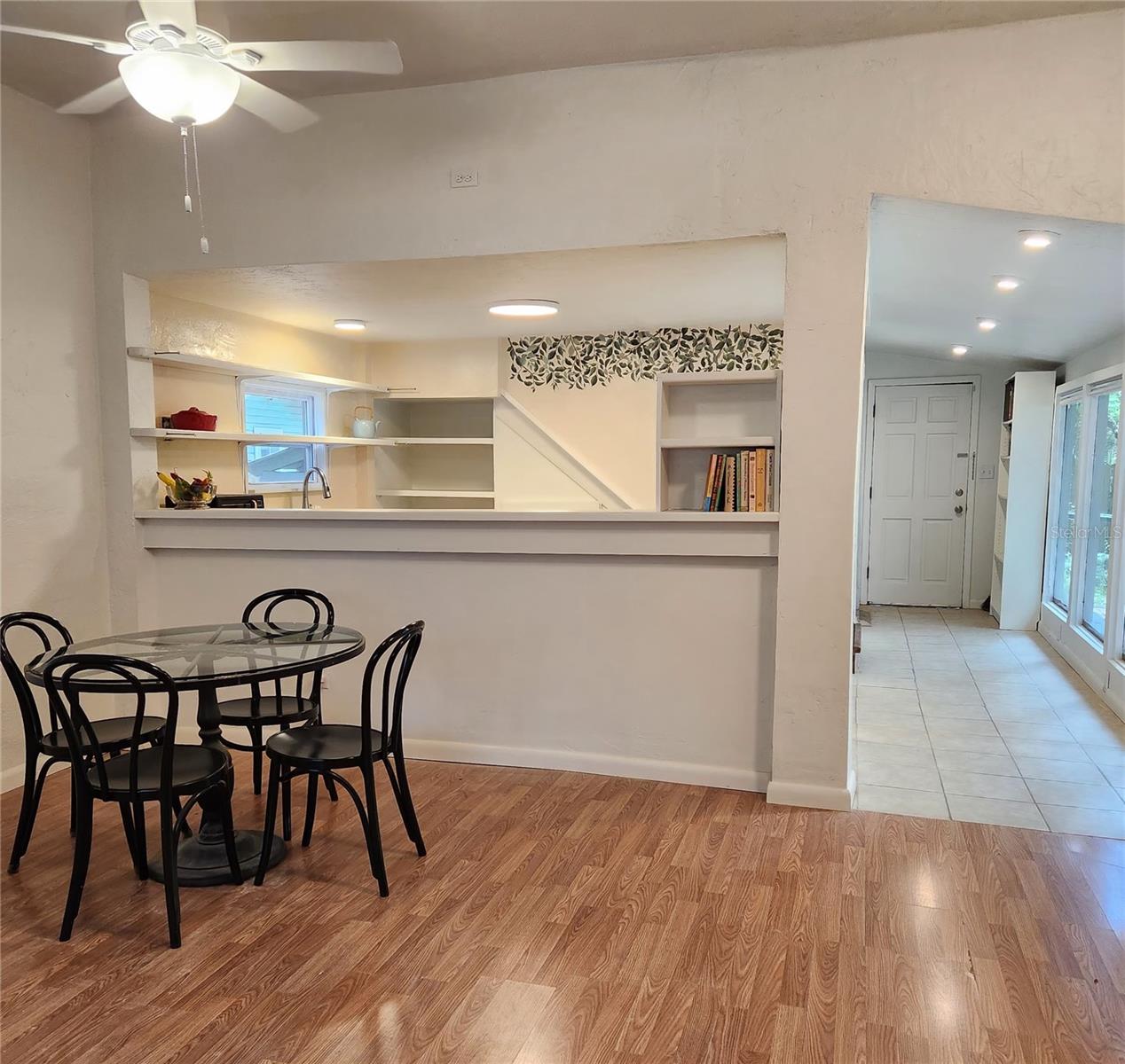 Image 3 of 15 For 809 4th Avenue