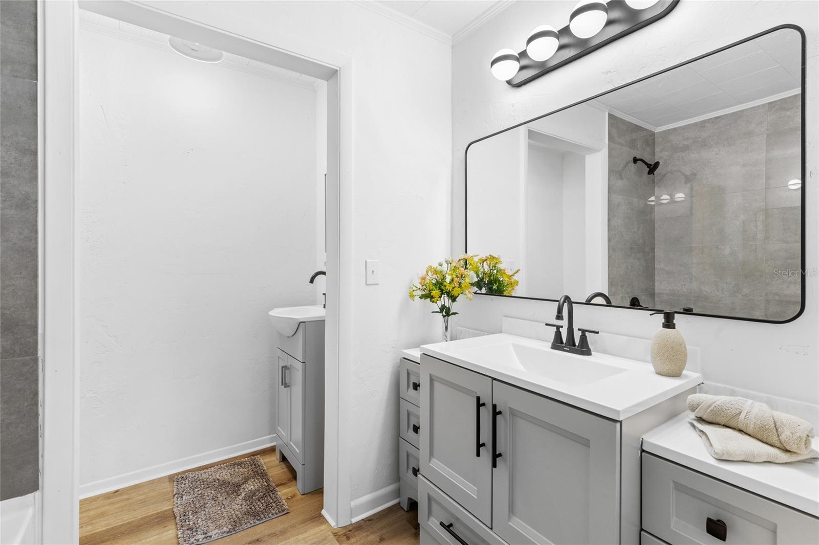 Image 22 of 47 For 17081 139th Avenue