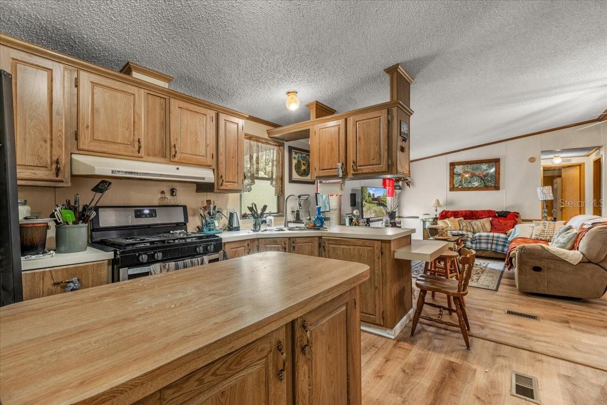 Image 8 of 44 For 6851 73rd Lane