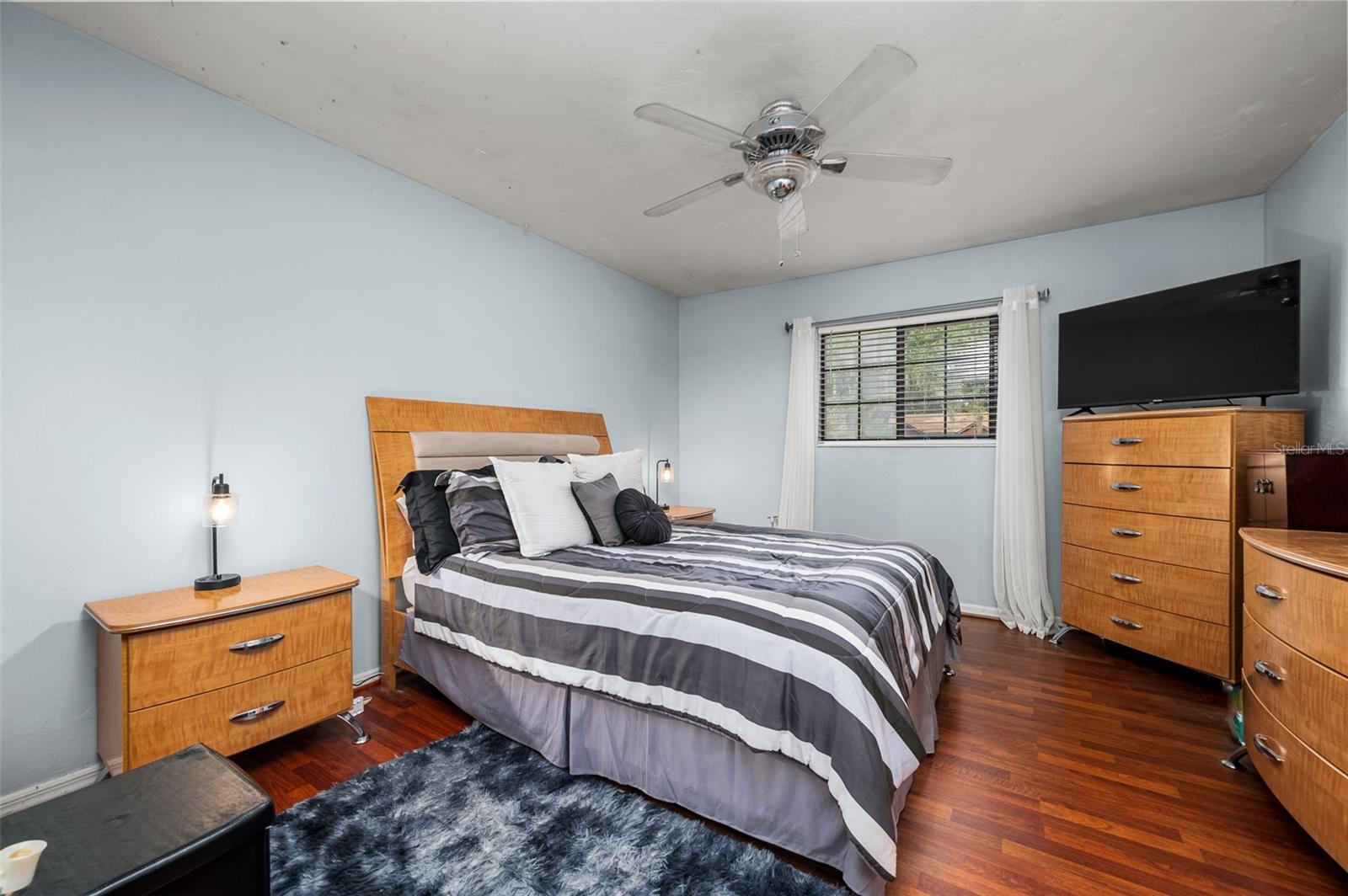 Image 17 of 37 For 921 57th Drive