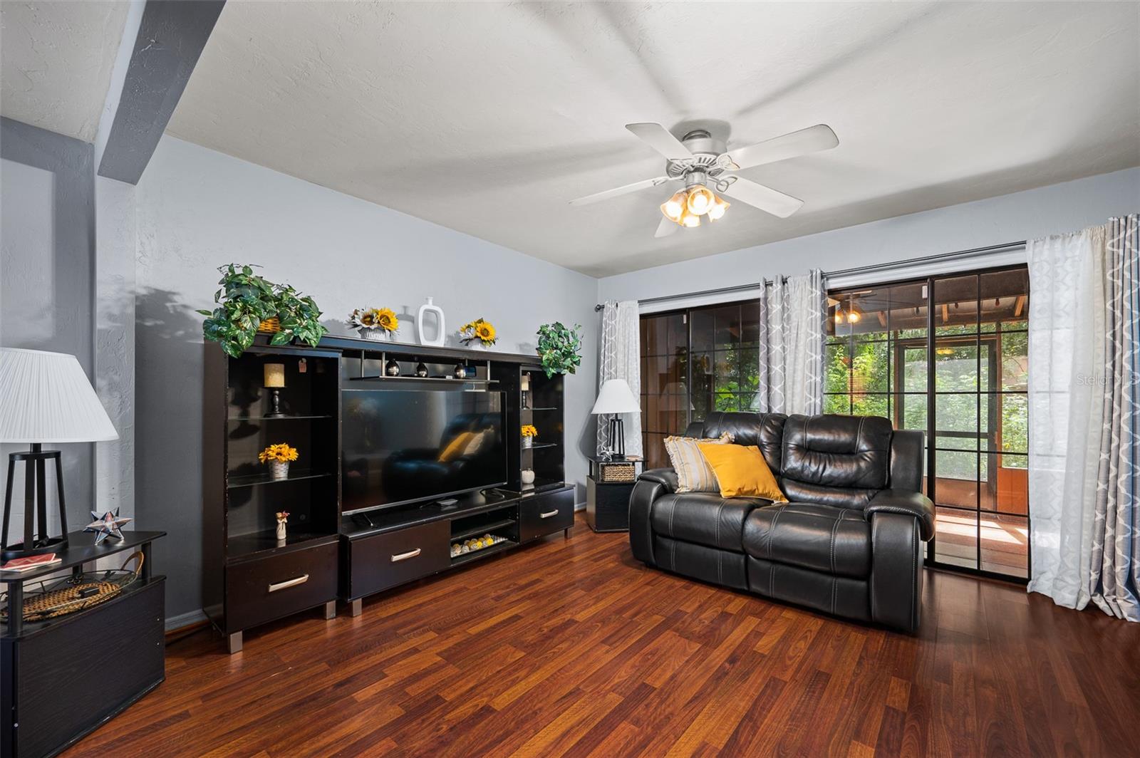 Image 9 of 37 For 921 57th Drive