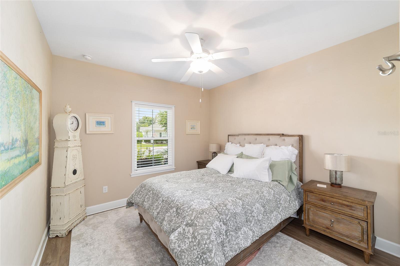 Image 6 of 31 For 12909 11th Place