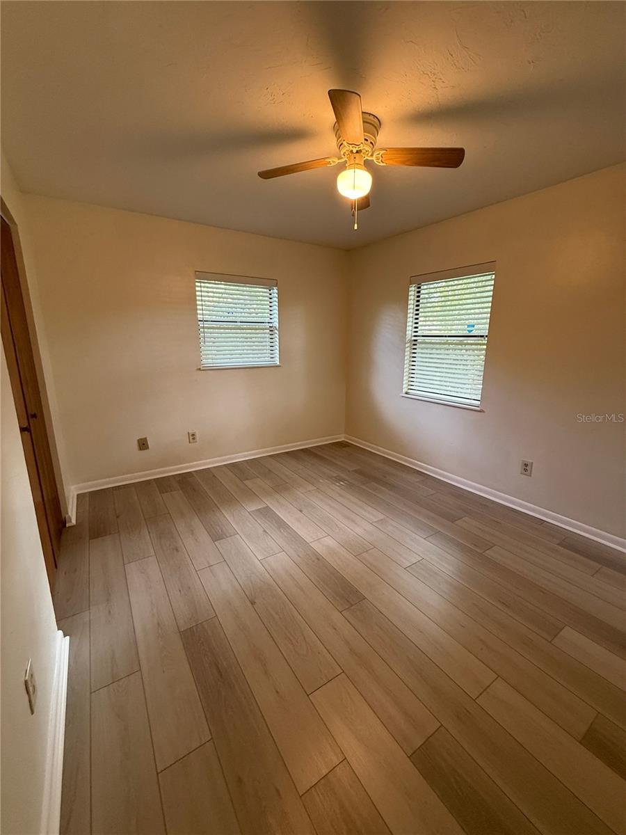 Image 19 of 40 For 15615 138th Drive