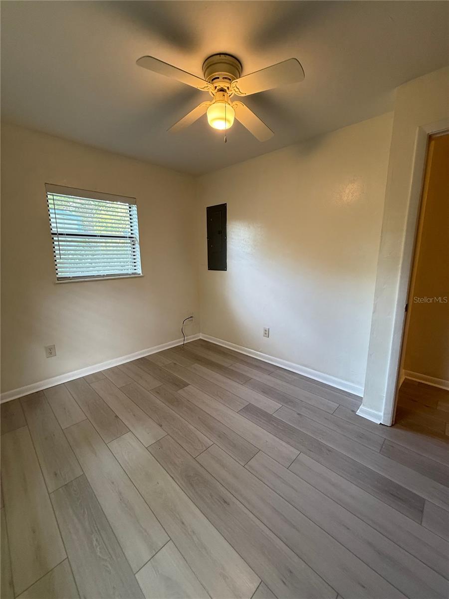 Image 33 of 40 For 15615 138th Drive