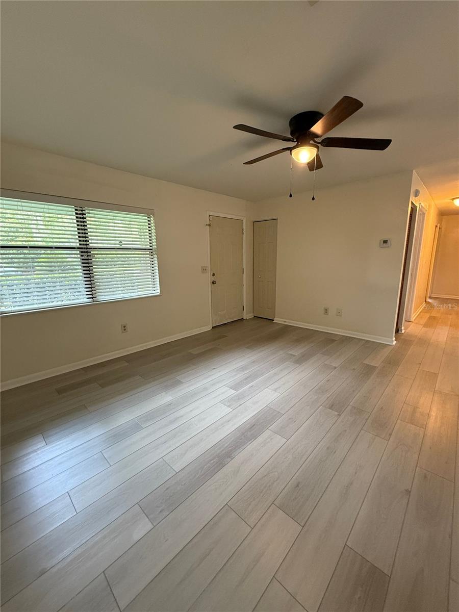 Image 7 of 40 For 15615 138th Drive