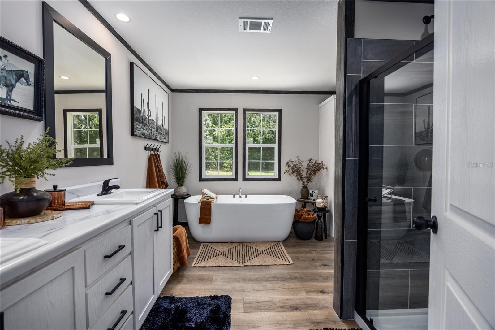 Image 25 of 35 For 549 Hawaii Terrace