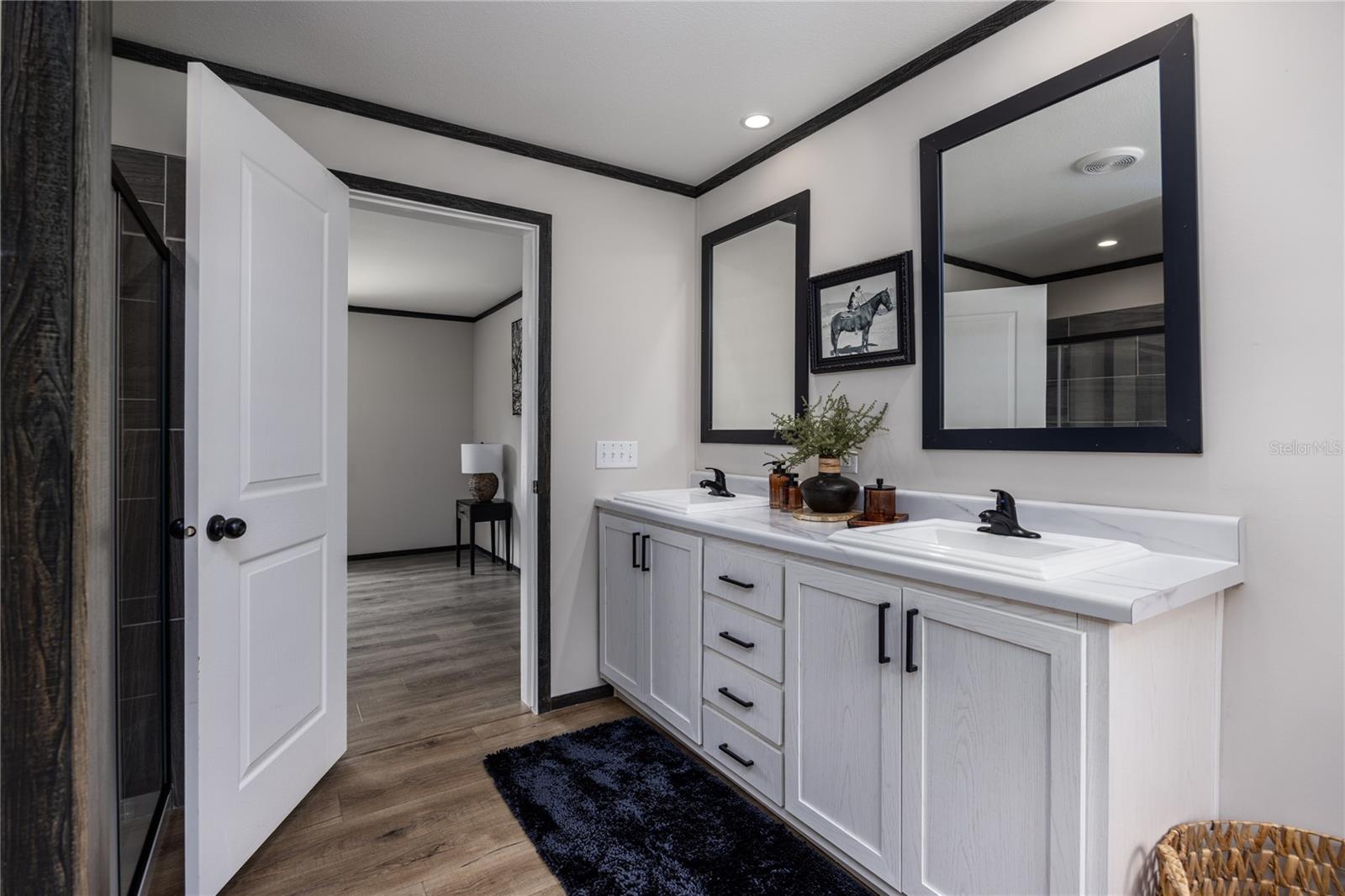 Image 26 of 35 For 549 Hawaii Terrace