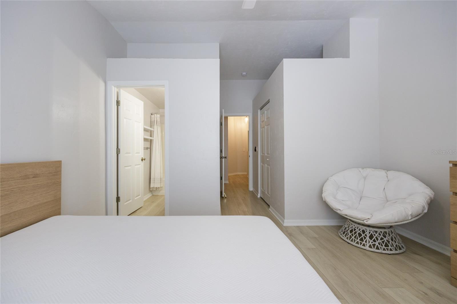 Image 21 of 38 For 4415 34th Street 705