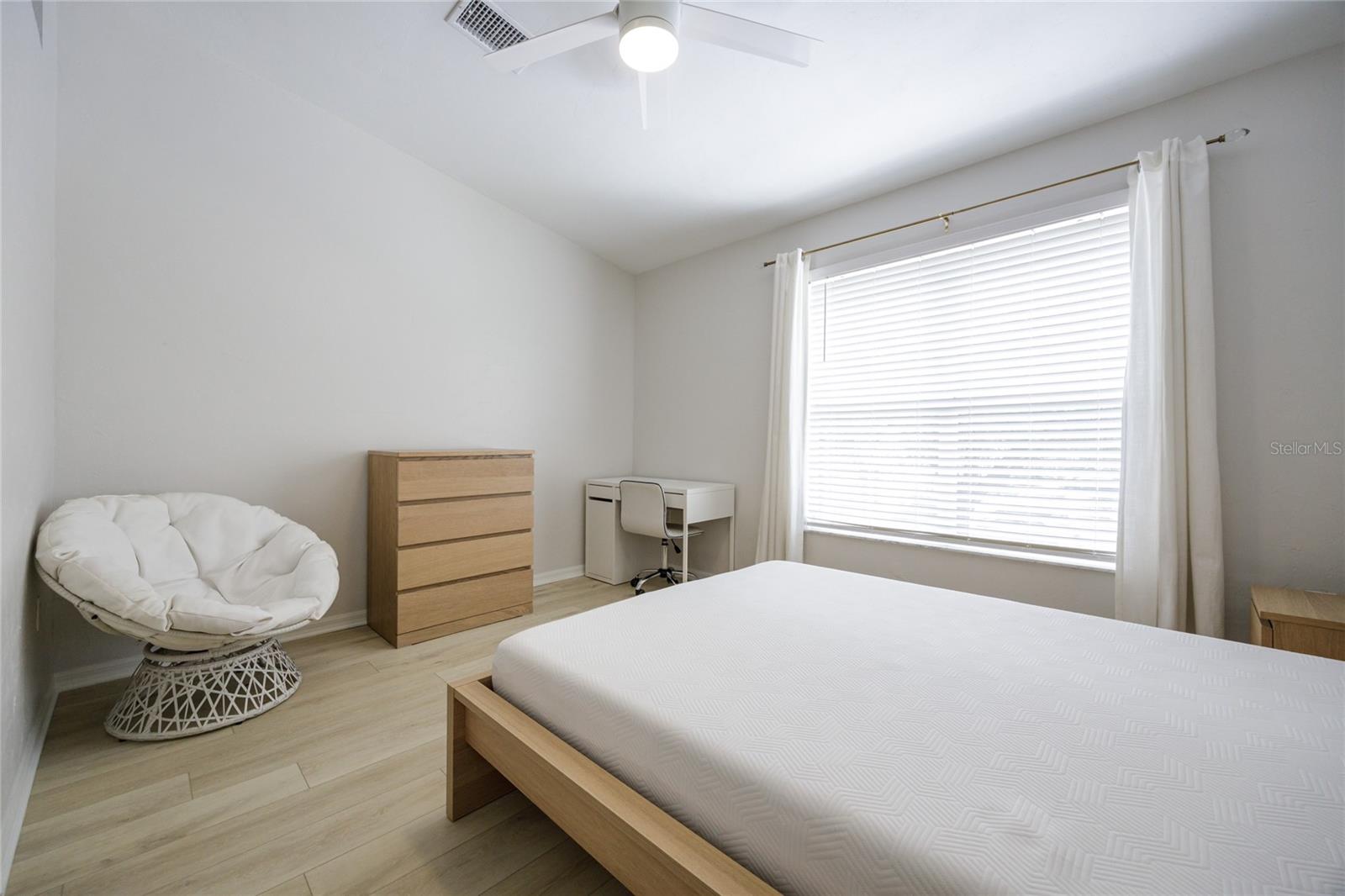 Image 23 of 38 For 4415 34th Street 705