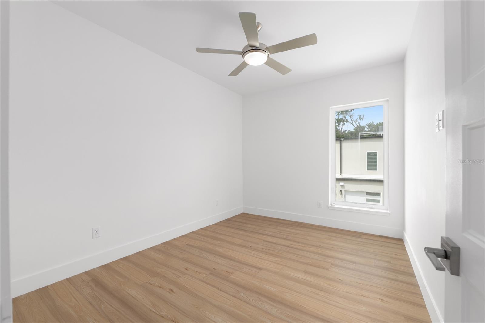 Image 44 of 71 For 3288 49th Terrace