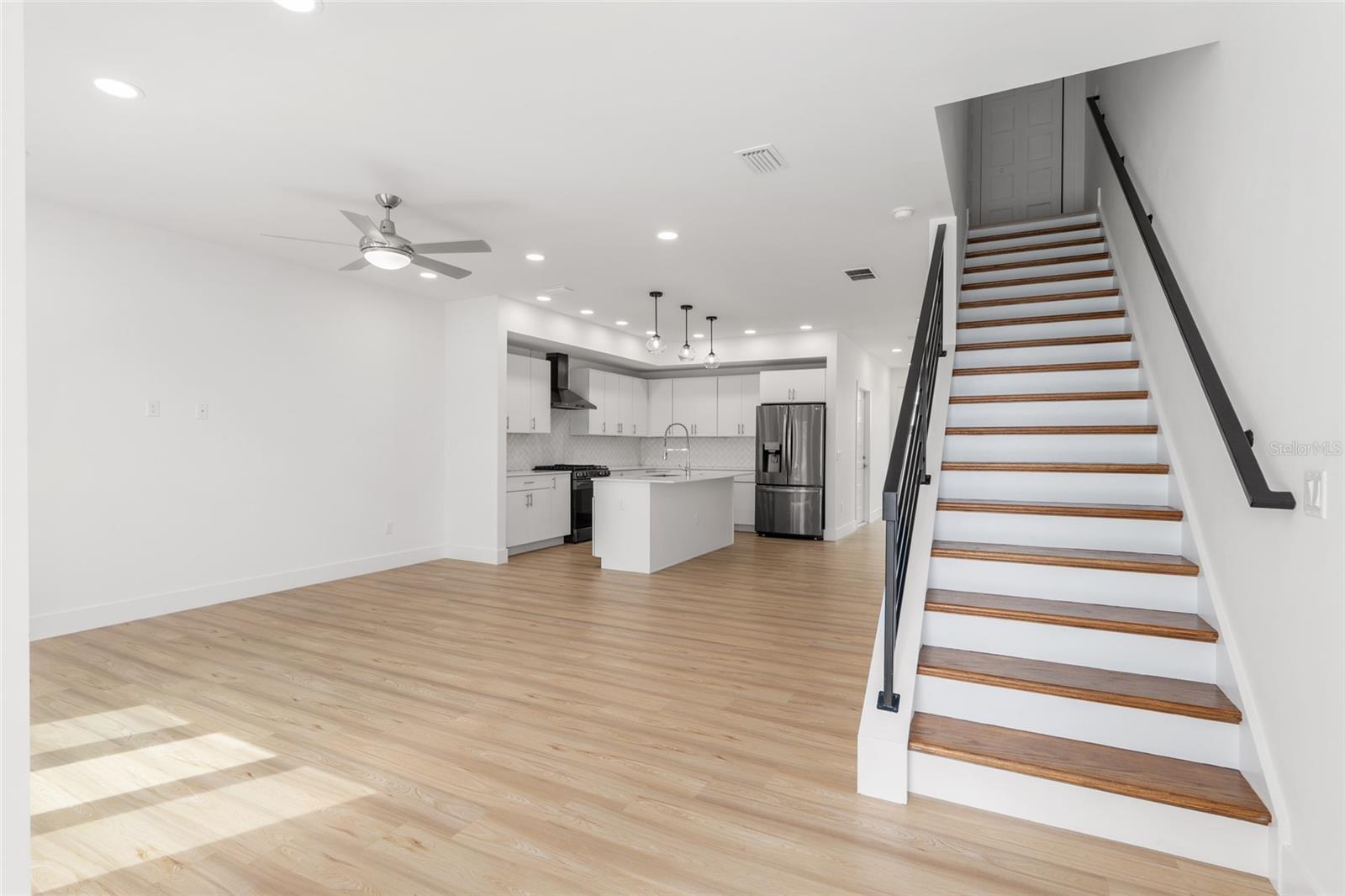 Image 6 of 71 For 3288 49th Terrace