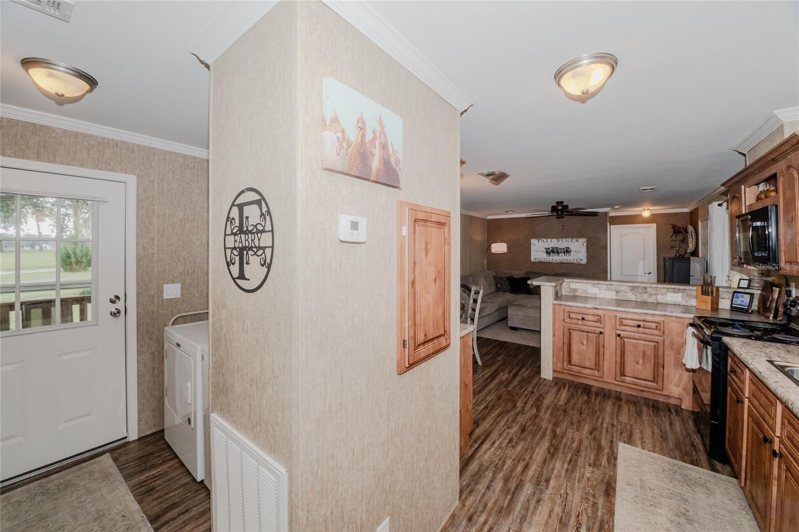 Image 17 of 39 For 950 Jordan Street