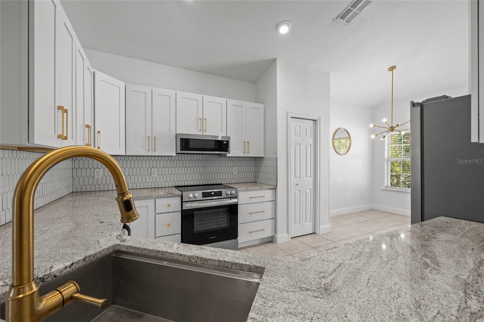 Image 12 of 26 For 7485 121st Avenue