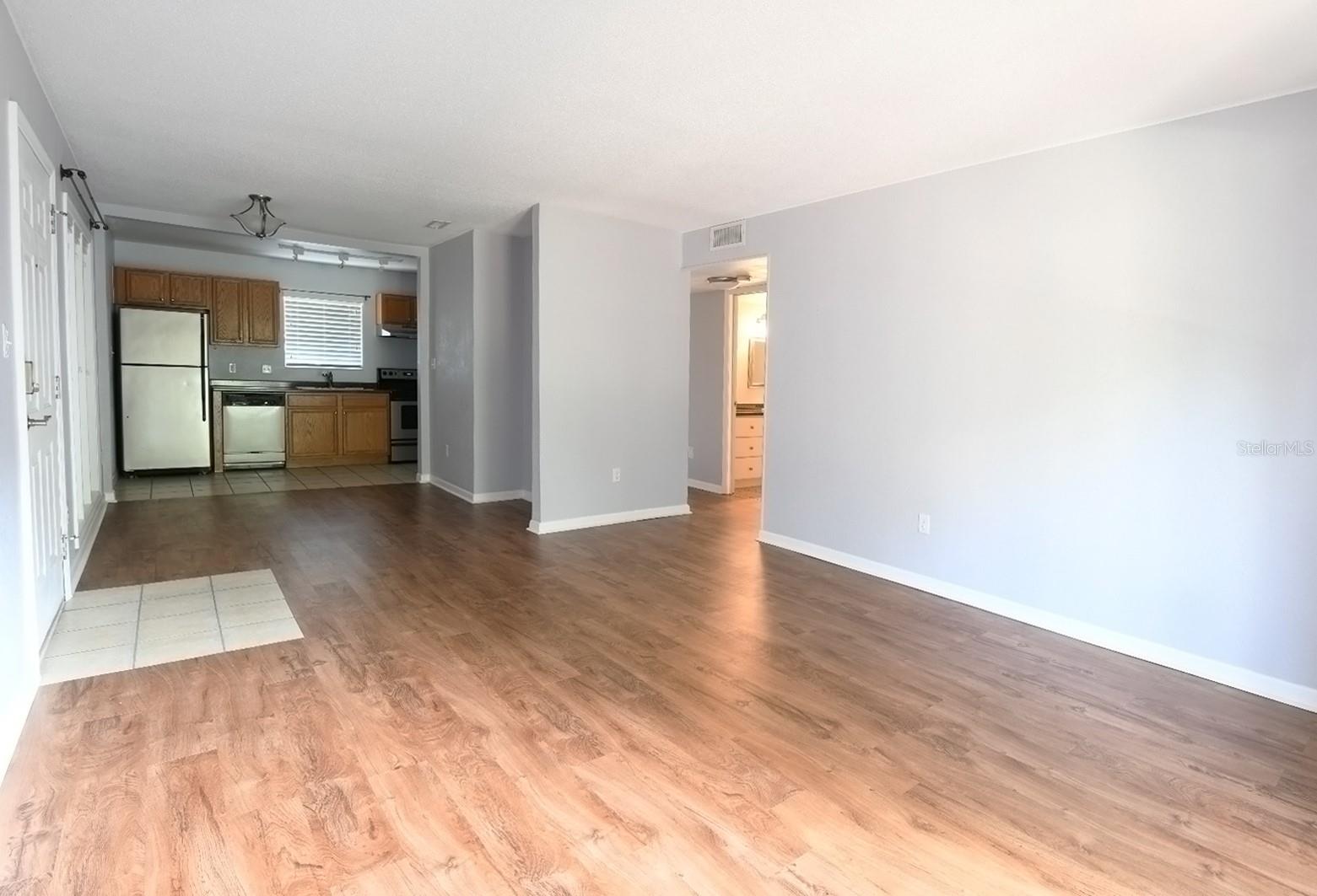 Image 2 of 21 For 507 39th Road 215