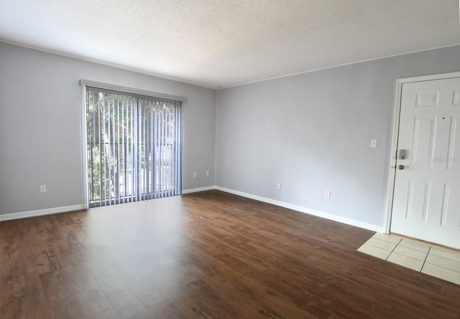 Image 3 of 21 For 507 39th Road 215