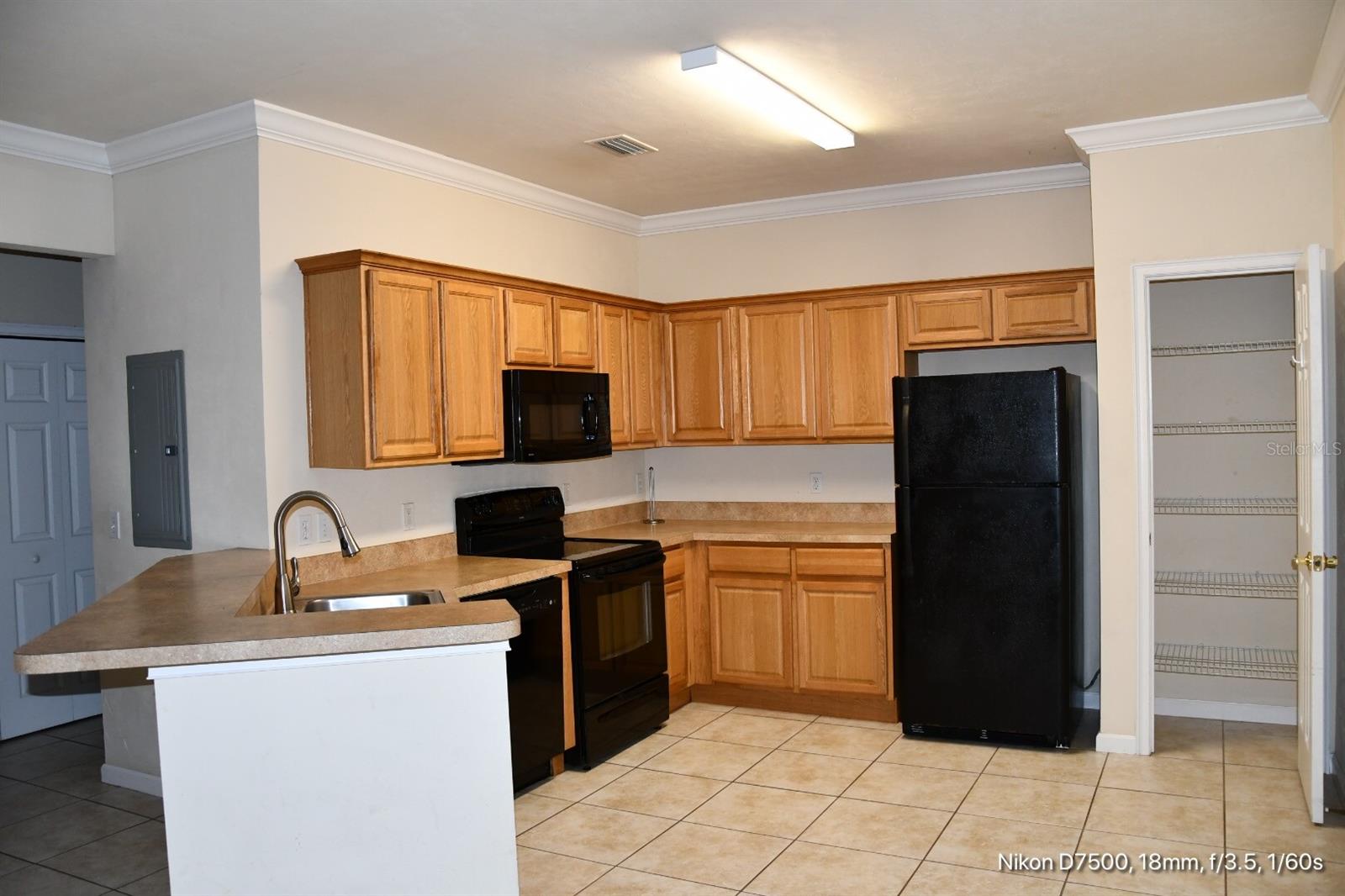Image 2 of 12 For 2165 10th Street D