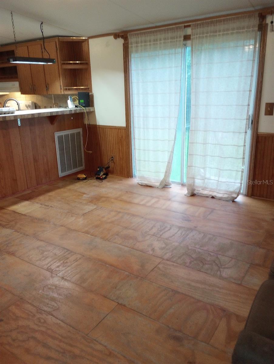 Image 9 of 28 For 23216 35th Avenue