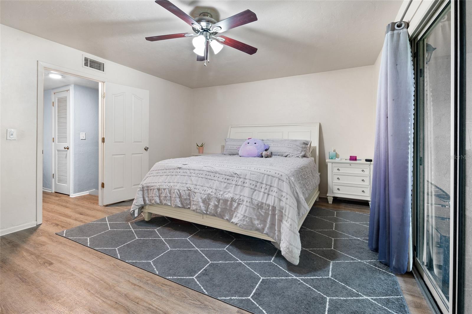 Image 20 of 33 For 501 75th Street F13