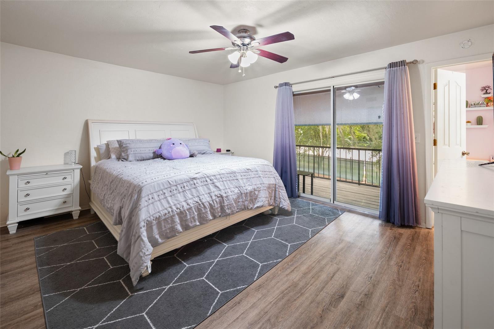 Image 22 of 33 For 501 75th Street F13