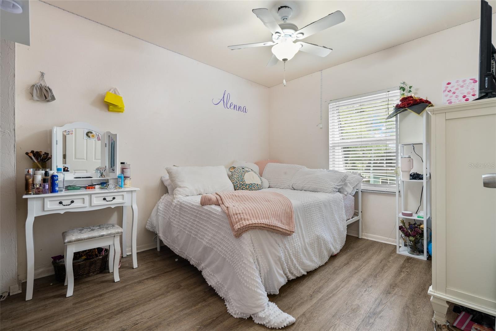 Image 25 of 33 For 501 75th Street F13