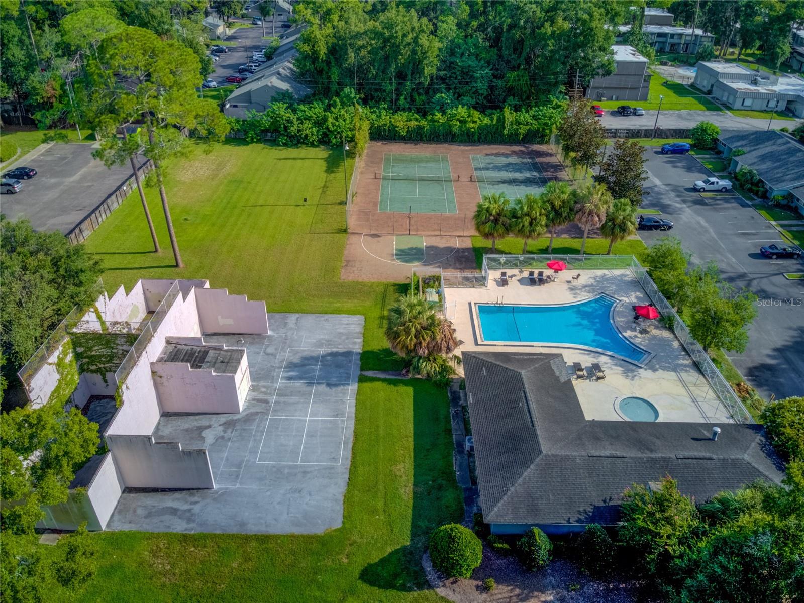 Image 32 of 33 For 501 75th Street F13