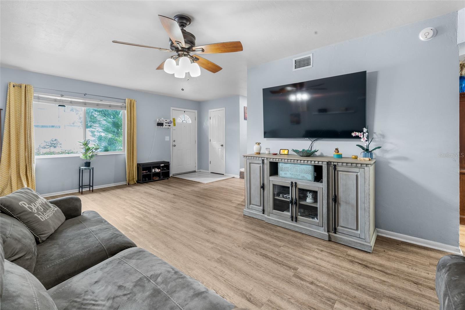 Image 9 of 33 For 501 75th Street F13