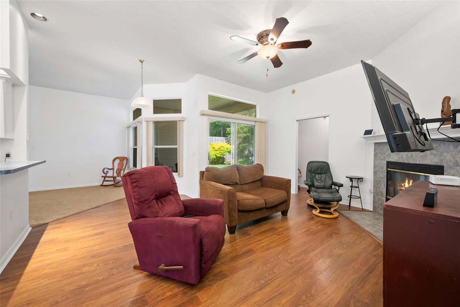 Image 18 of 37 For 10222 10th Lane